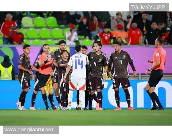 墨西哥与智利友谊赛精彩对决展现足球魅力与团队精神