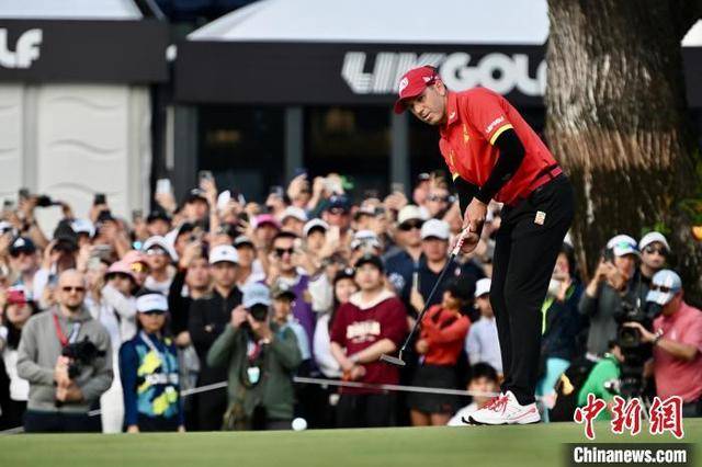 “新葡萄娱乐LIV Golf 2025”职业高尔夫球巡回赛中国香港站闭幕