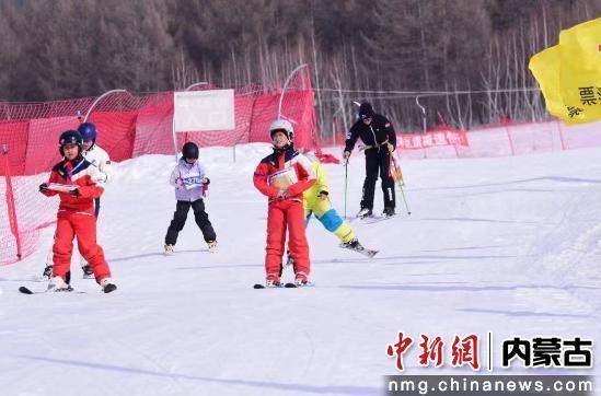 20242025全国滑雪定向挑战新葡萄娱乐入口赛内蒙古兴安盟站开赛(图2)