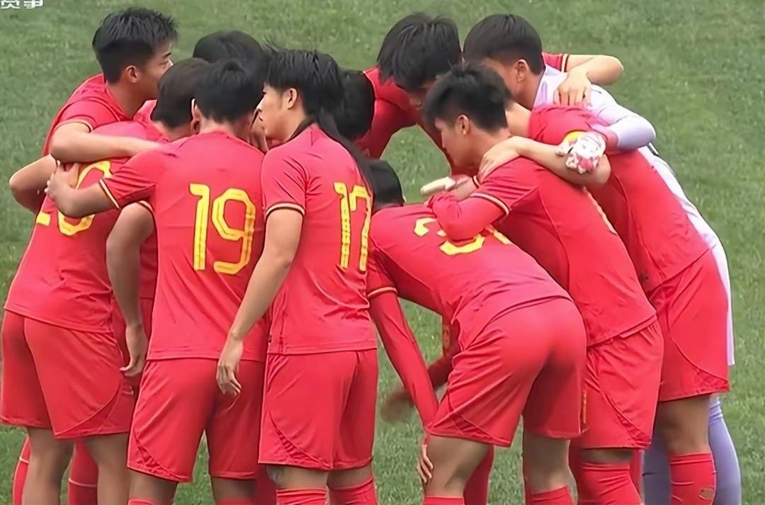新葡萄娱乐下载10中国队击败强敌87分钟绝杀全场压着打球迷欢呼庆祝(图3)