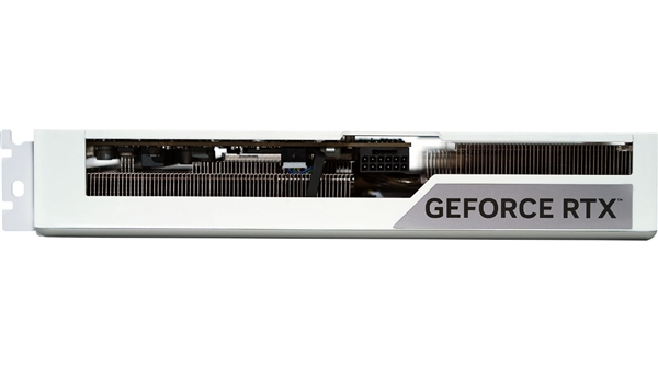 新葡萄娱乐平台打破常规 纯白涂鸦新时尚电竞叛客RTX 5070 X2W评测(图5)