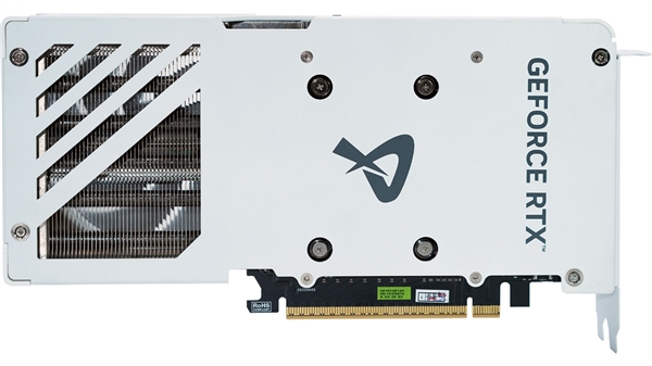 新葡萄娱乐平台打破常规 纯白涂鸦新时尚电竞叛客RTX 5070 X2W评测(图4)