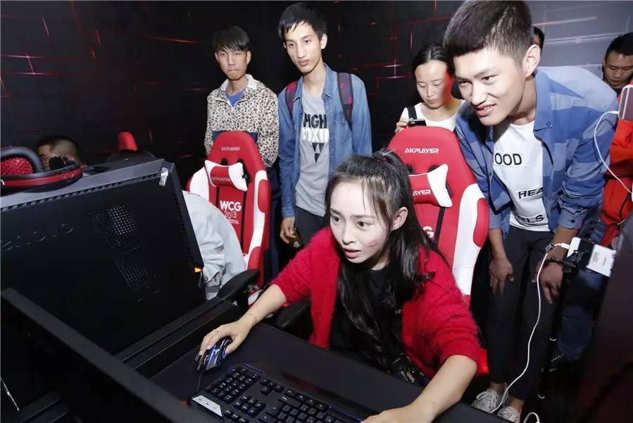 最强电竞乐园落户上海终极游戏体验治愈玩家新葡萄娱乐app们蓝瘦香菇的心(图4)