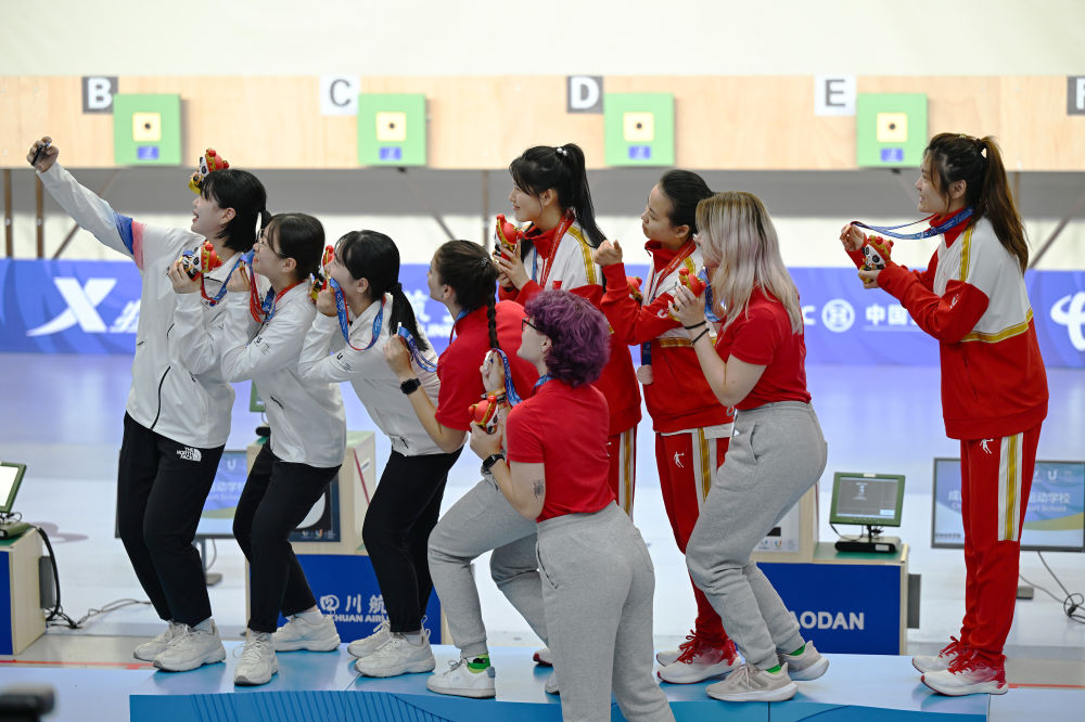 新葡萄娱乐平台成都大运会丨体育时评：挥洒青春汗水 成都成就梦想(图2)